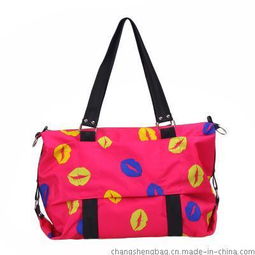 时尚运动风与性感魅力的结合——高碑店市昌盛皮革制品有限责任公司工厂自产“性感大嘴唇”运动单肩女士包